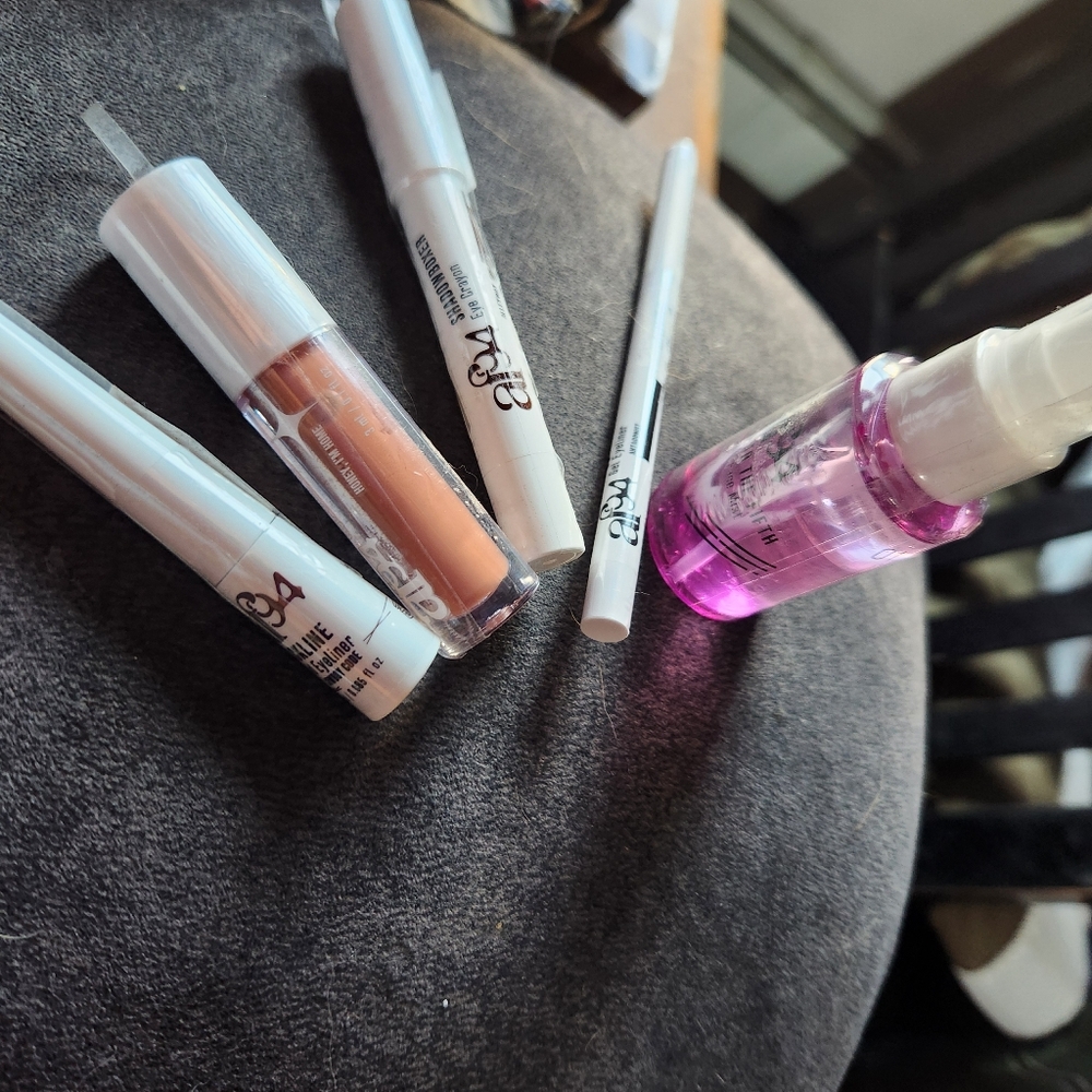 af94 Makeup Bundle